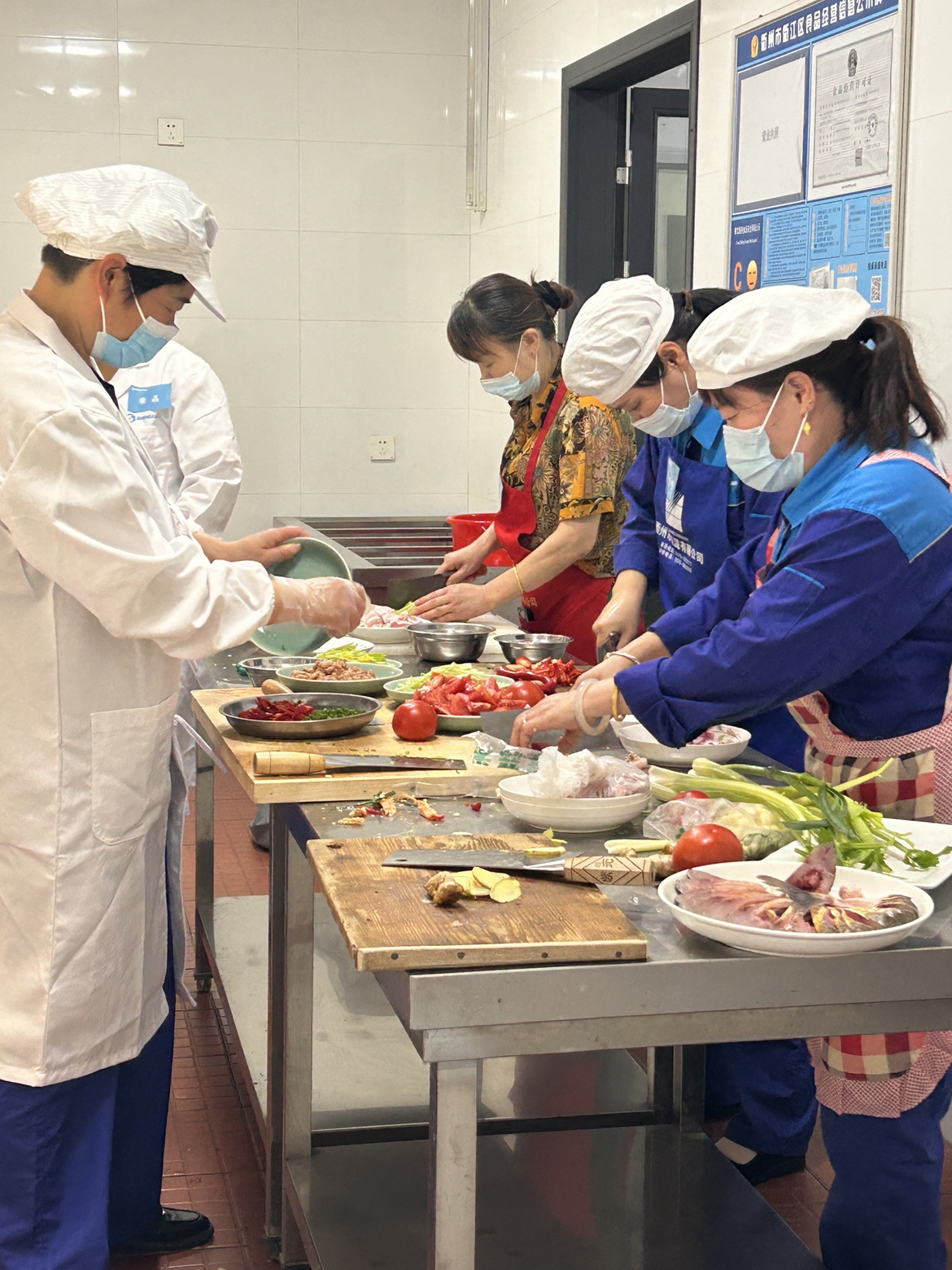 廚藝大比拼：烹飪技術比武太香了！